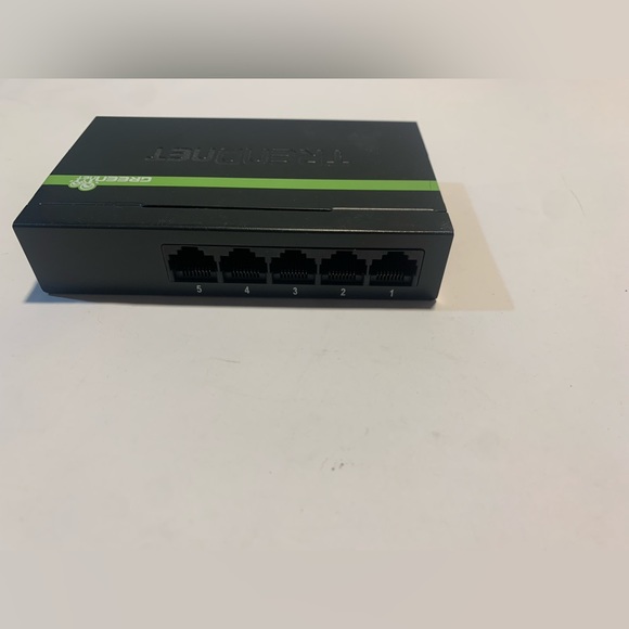 TRENDnet TEG-S50g 5-Ports External Gigabit Ethernet Switch - Picture 3 of 6